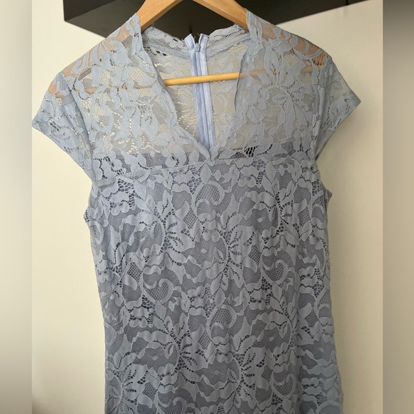 Light blue lace dress - Picture 3 of 4